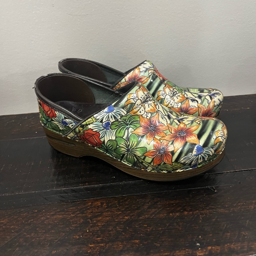 Dansko Womens Professional Clog Size 39
